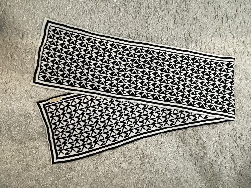 Michael Kors Signature Logo Knit Muffler Scarf Black & White MK Monogram